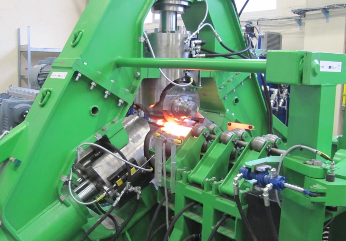 hlk8 Laboratorní kovací stroj